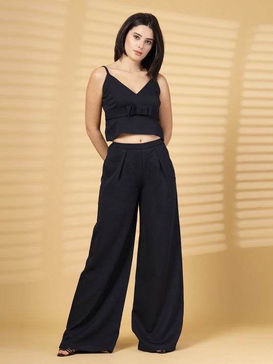 The Navy set with bow detail